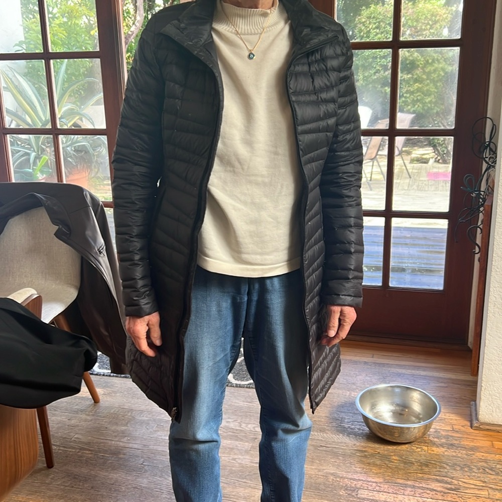 Patagoinia XS down Jacket model is 5’1, 110